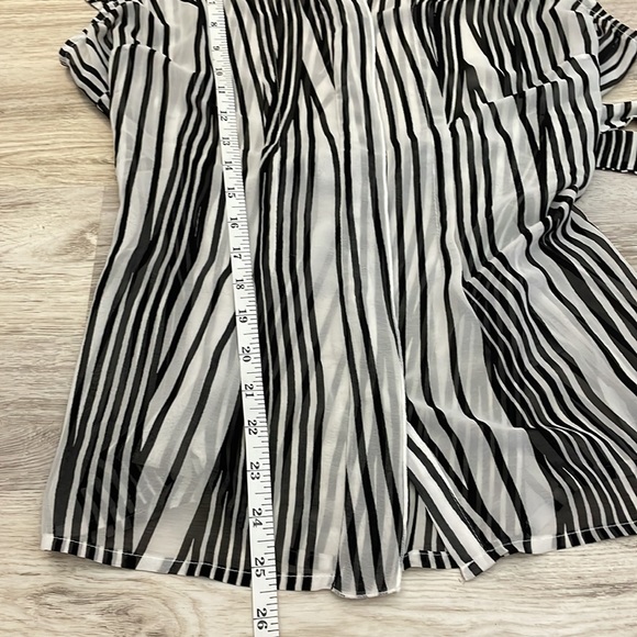 Worthington Sheer Black & White Short Sleeve Button Down Ruffled Collar Top PL - Picture 8 of 11